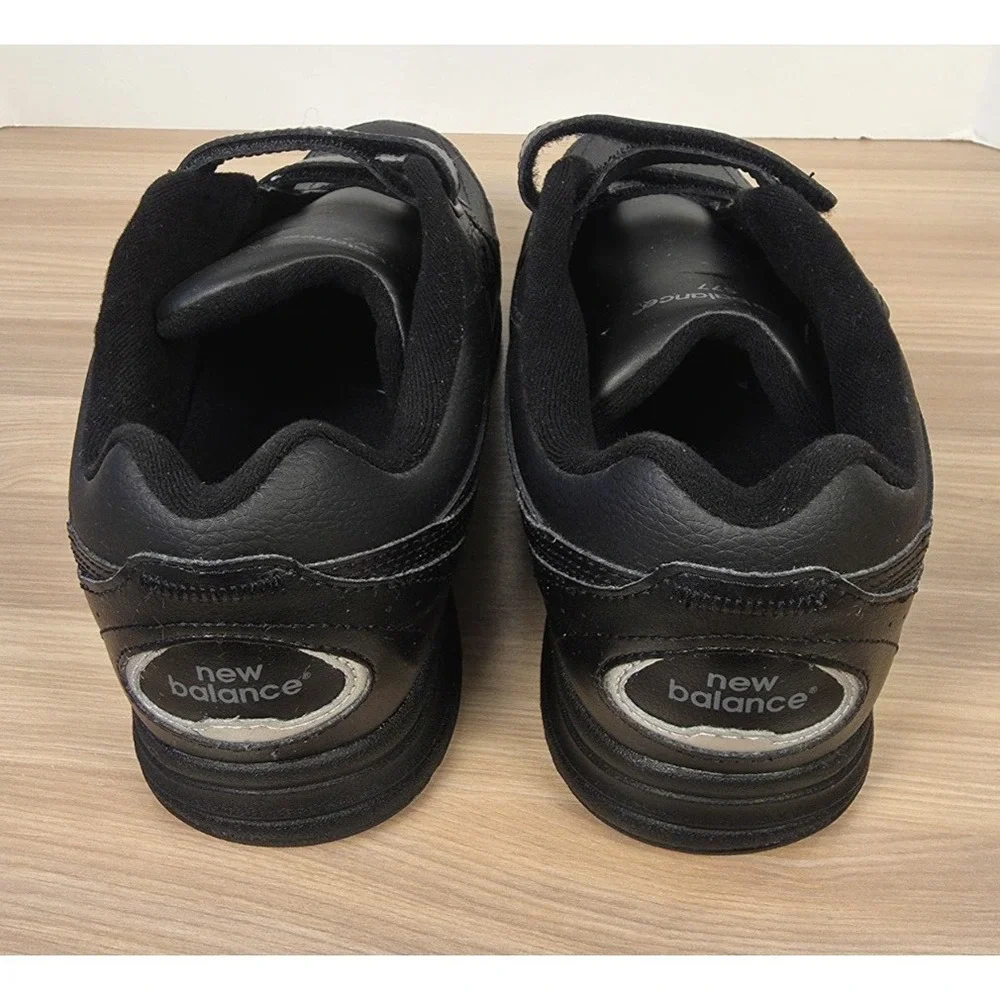 New Balance 577 Walking Shoes Womens Sz 12 2E Extra WIDE Black Hook/Loop WW577VK